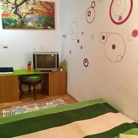 Rolling Stone Hostal *